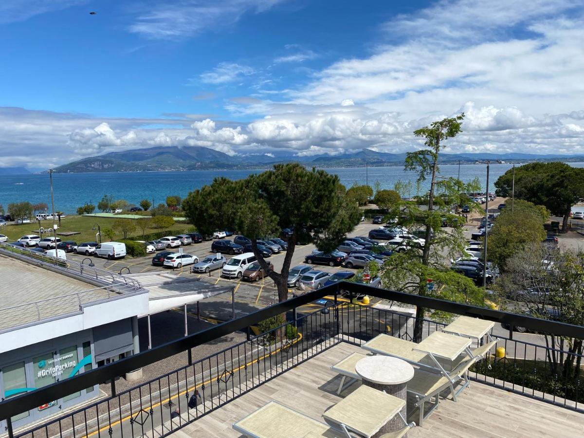 Alevic Hotel Sirmione Exterior photo